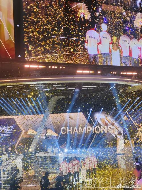 AG.AL斩获2025年EWC电竞世界杯《王者荣耀》项目冠军